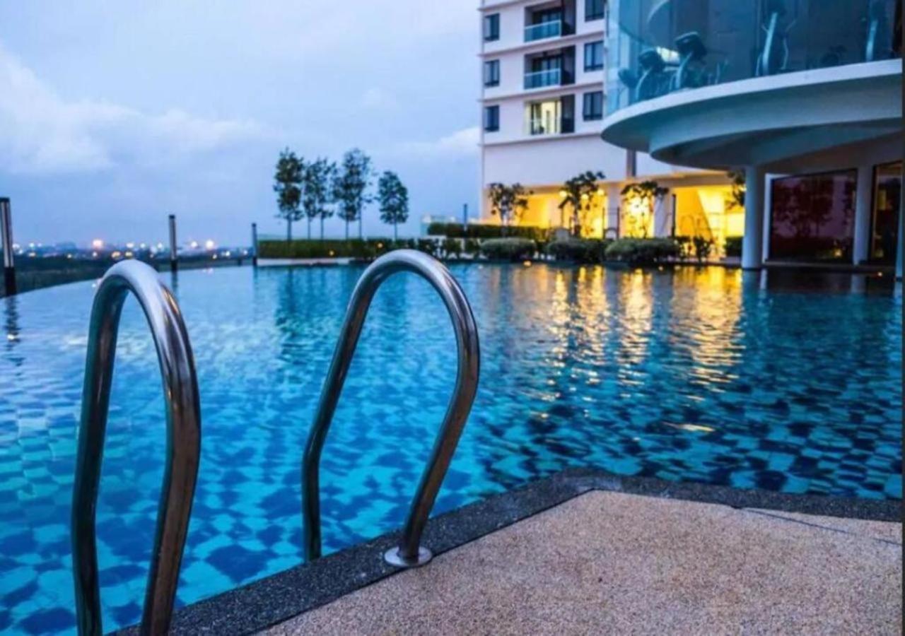 Woodsbury 57 Apartemen